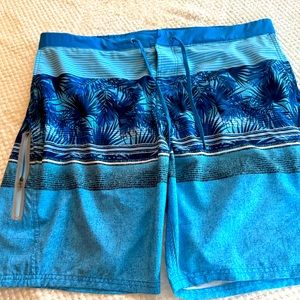 COPY - Men’s swim trunks size xl excellent condition